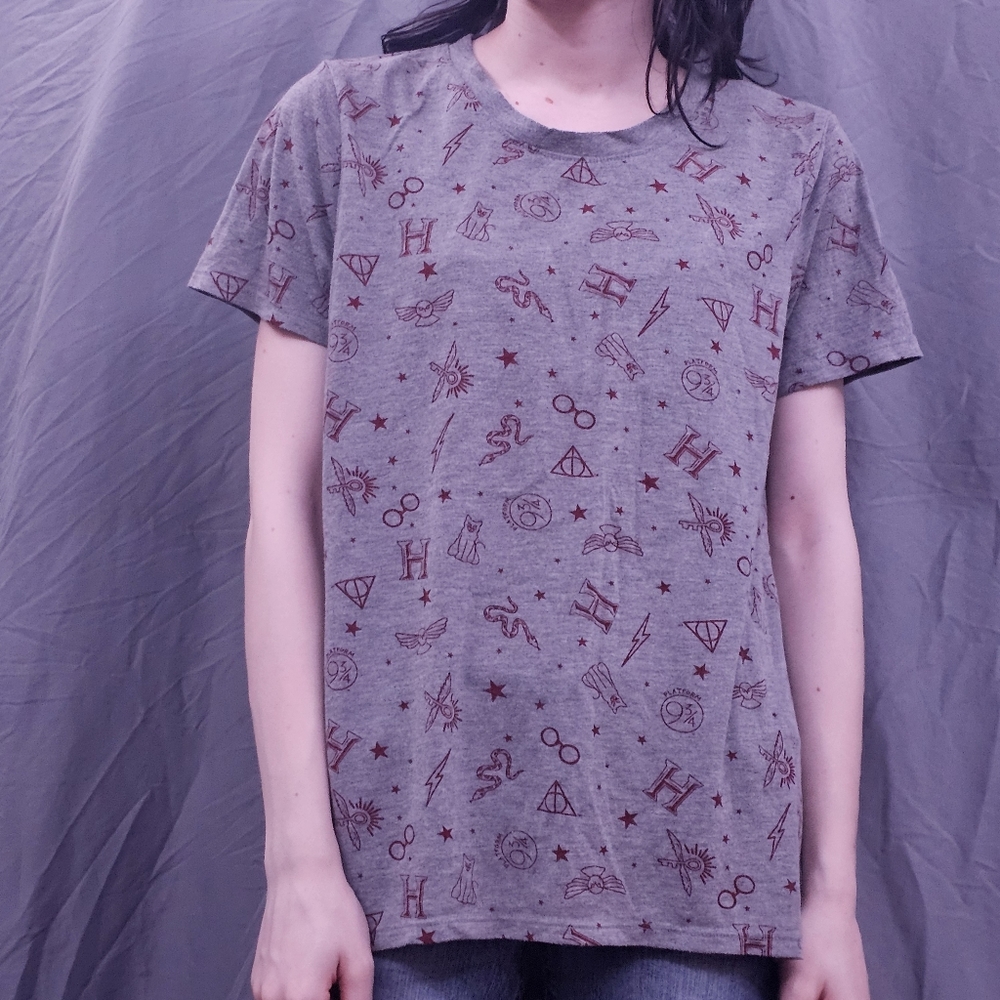 Women's small grey harry potter shirt